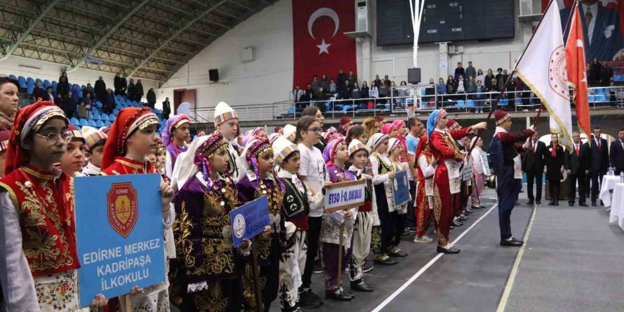 Edirne’de Okullar Arası Halk Oyunları Renkli Görüntülere Sahne Oldu