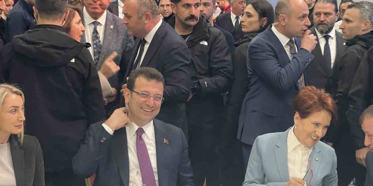İmamoğlu Ve Akşener, İstanbul’daki Muhtarlar İle İftarda Bir Araya Geldi
