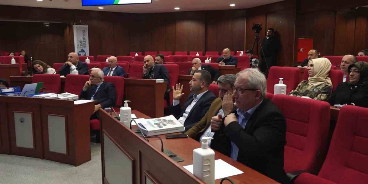 İzmit Belediye Meclisi’ne Kocaelispor Tartışması Damga Vurdu