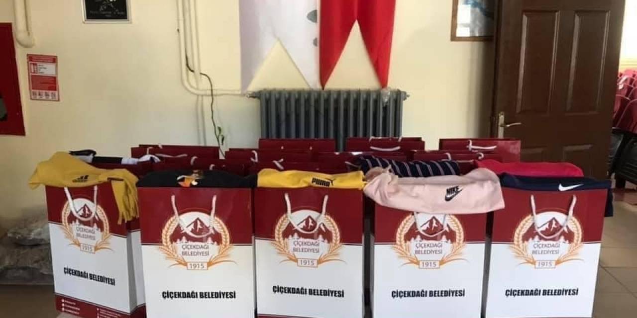 Çiçekdağı Belediyesi ’hayır Evi’ İle İhtiyaç Sahipleri İçin Köprü Görevi Görüyor