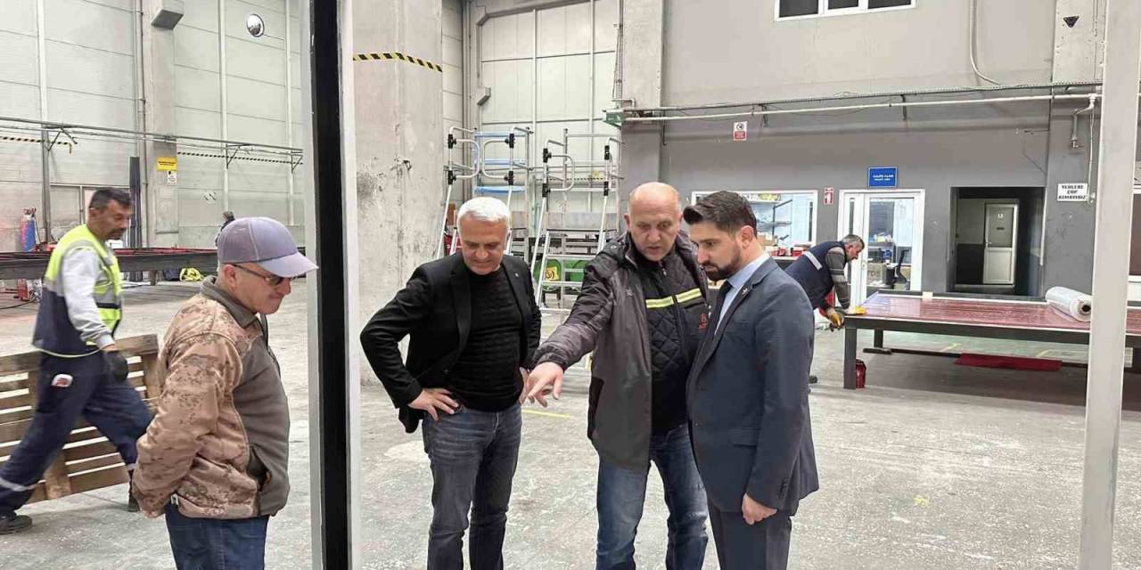 Depremzedelere Gönderilen Konteyner 3 Bin Oldu