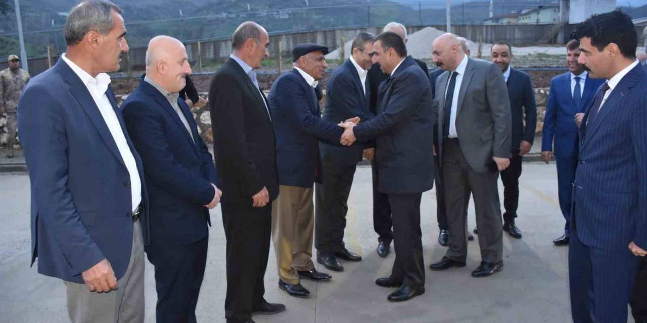 Siirt Valisi Hacıbektaşoğlu, Muhtar Ve Kanaat Önderleri İle Bir Araya Geldi