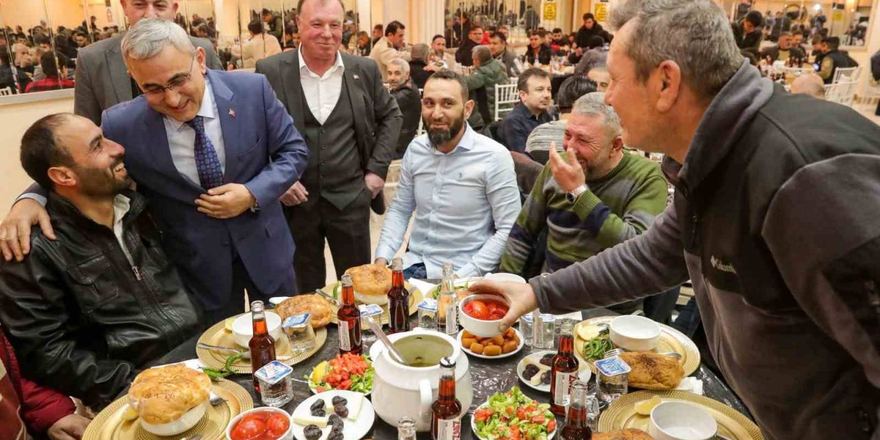 Başkan Alim Işık, Sanayi Esnafıyla İftar Sofrasında Buluştu