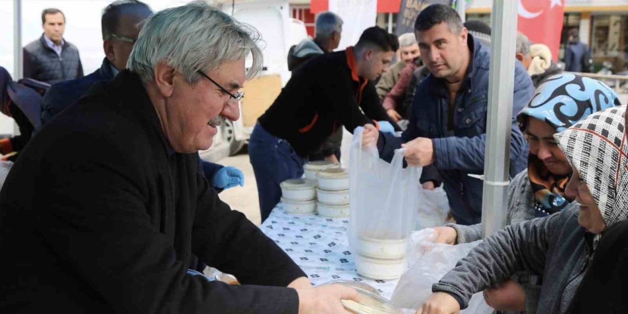 İvrindi’de Başkan Cengiz Gönüllere Dokunuyor