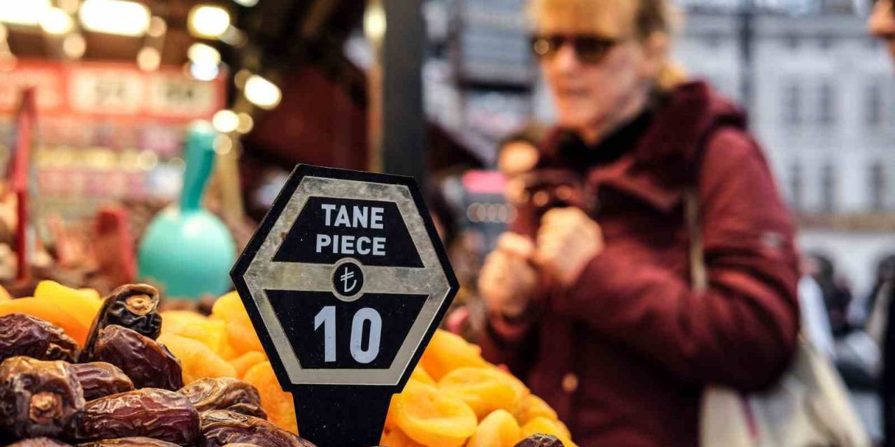 Tadımlık Hurma Tarih Oldu; Tanesi Artık 10 Tl