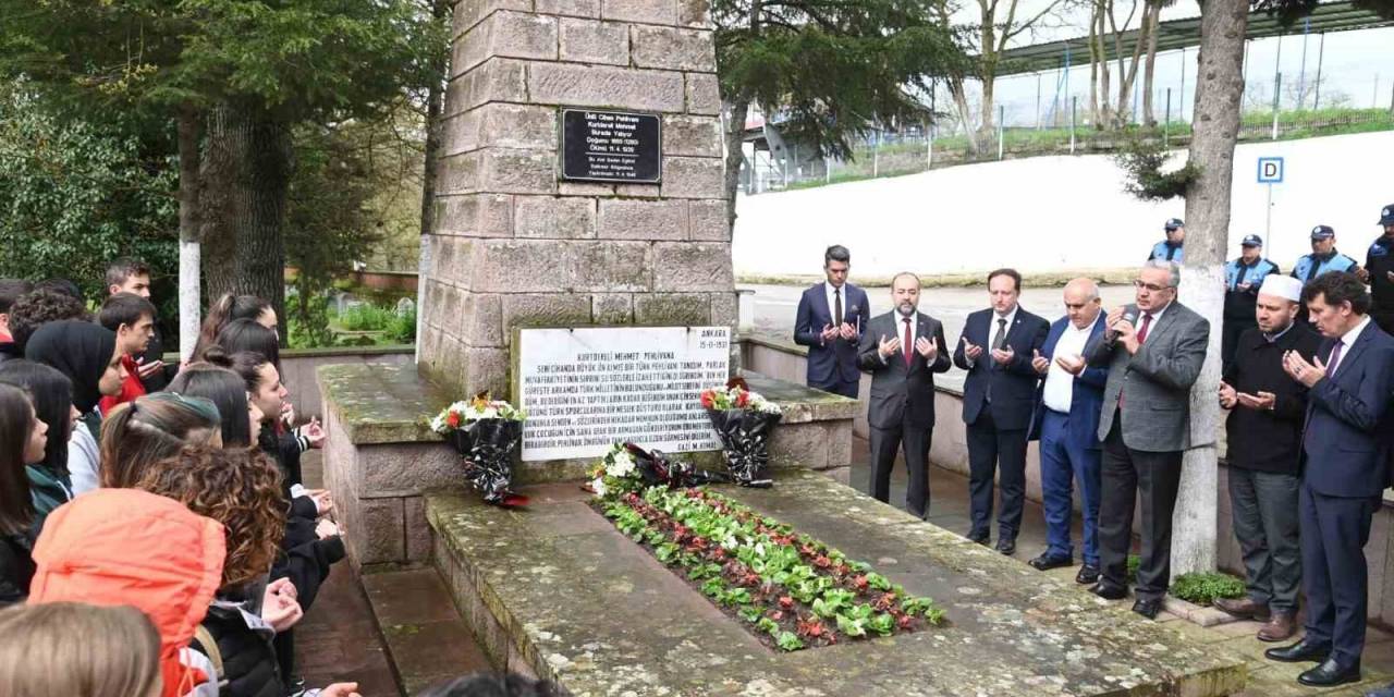 Kurtdereli Mehmet Pehlivan Mezarı Başında Anıldı