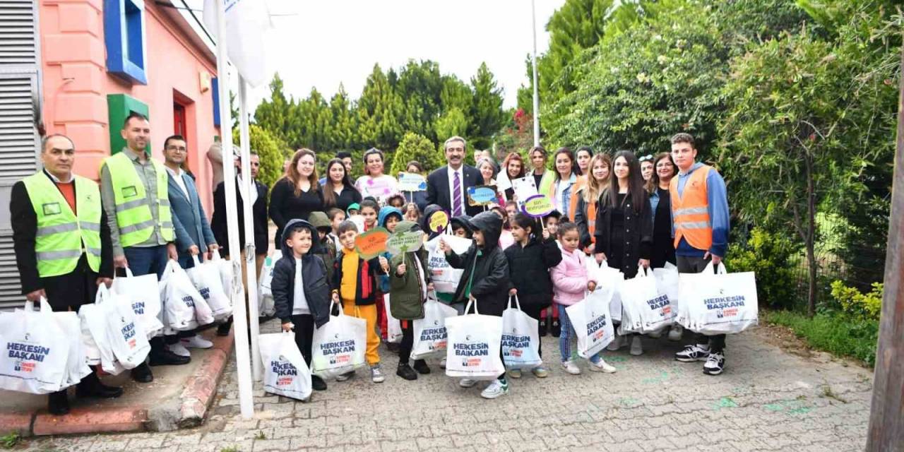 Çukurovalı Çocuklar, Hatay’daki Depremzede Arkadaşlarına Oyuncak Gönderdi