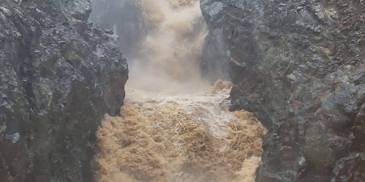 Sağanak Yağış Sonrası Şelale Coştu