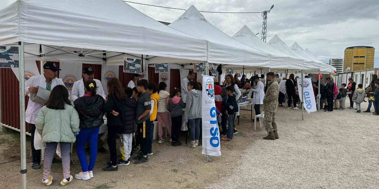 Gemlik Konteyner Kentte Çocuklara Bilim Şenliği Morali