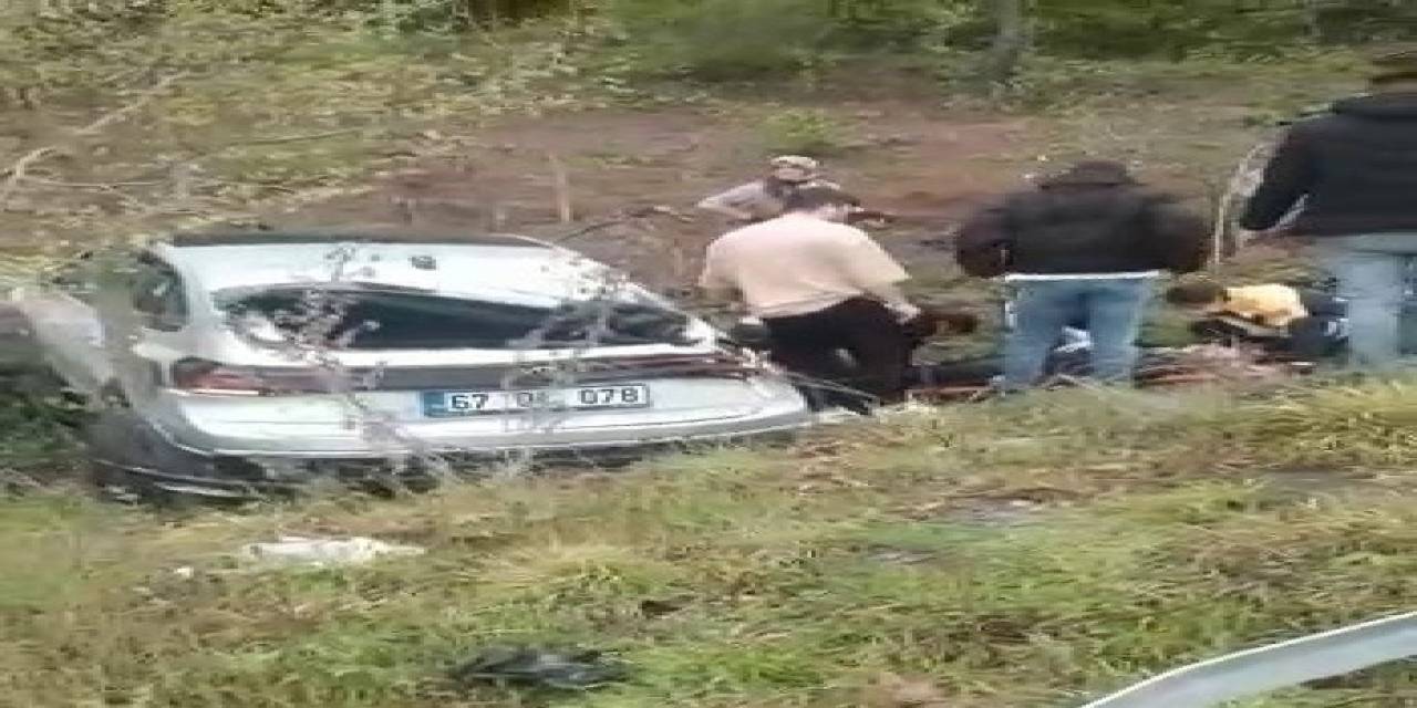 Yağışlı Havada Kontrolden Çıkan Otomobiller Takla Attı; 2 Yaralı