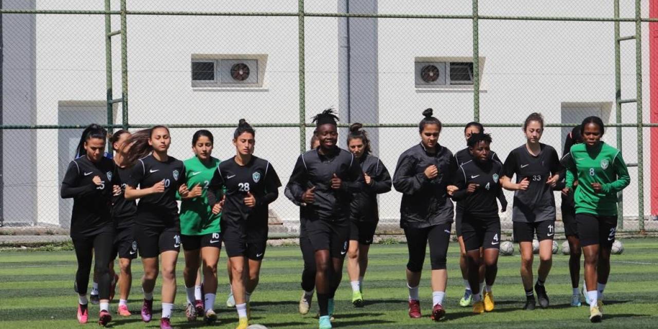 Amedspor Kadın Futbol Takımının Maç Hazırlıkları Devam Ediyor