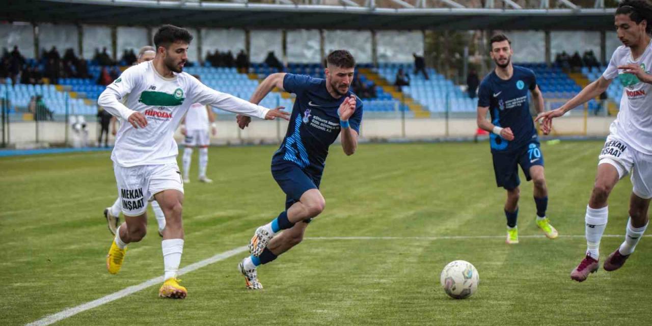 Belediye Kütahyaspor Zirve Mücadelesini Sürdürdü