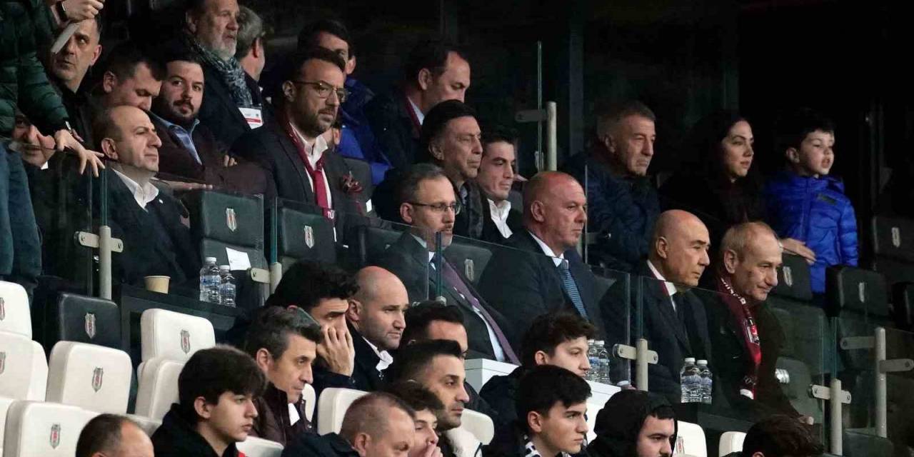 Bakan Kasapoğlu, Beşiktaş-atletico Madrid Maçını Tribünden Takip Etti