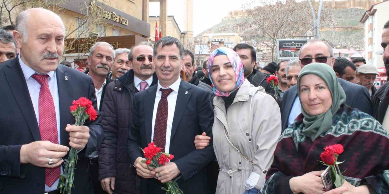 Bayburt’un Ak Parti Adayı Ateş Memleketinde Coşkuyla Karşılandı