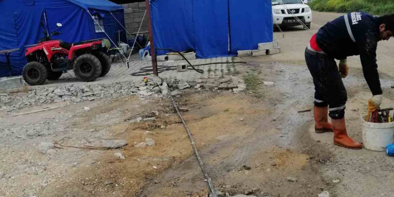 Hatay’da İçme Suyu Şebeke Tamiri Devam Ediyor