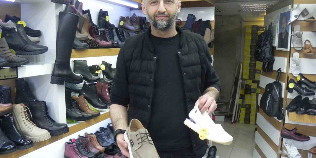 Ayakkabı Satıcıları Bayramdan Umutlu
