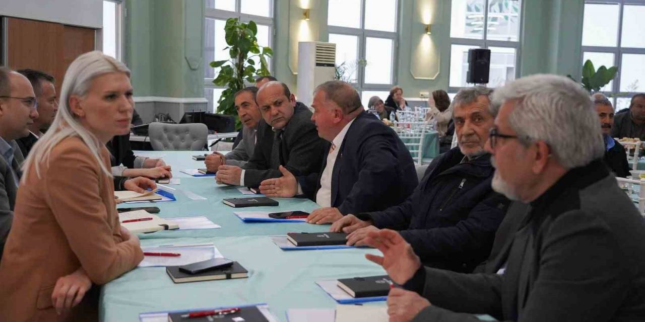 Mahalle Ve Köy Muhtarlarıyla İftar Sofrasında Buluştu