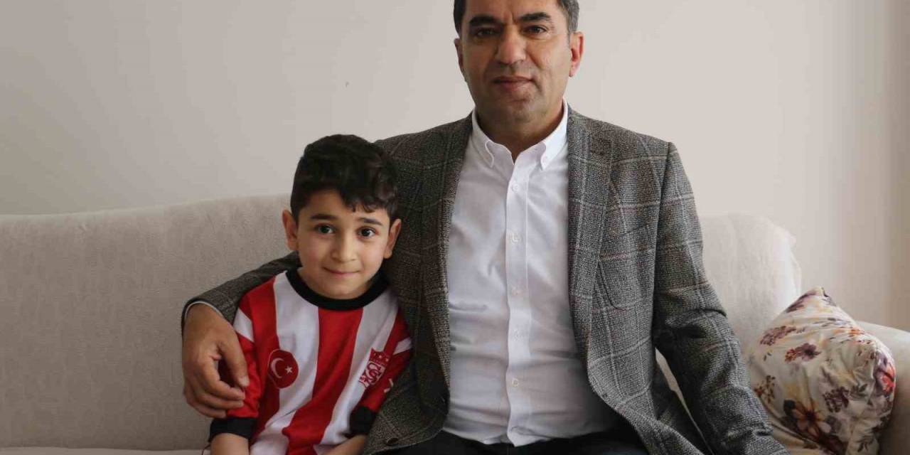Gezi Parasını Depremzedelere Bağışlamıştı, İyilik Yapıp İyilik Buldu