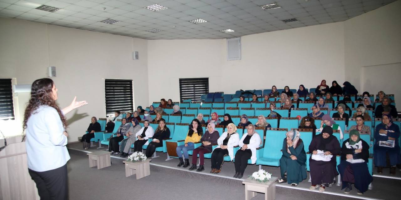 Van’da ‘aile Ve Evlilik Hayatı’ Semineri