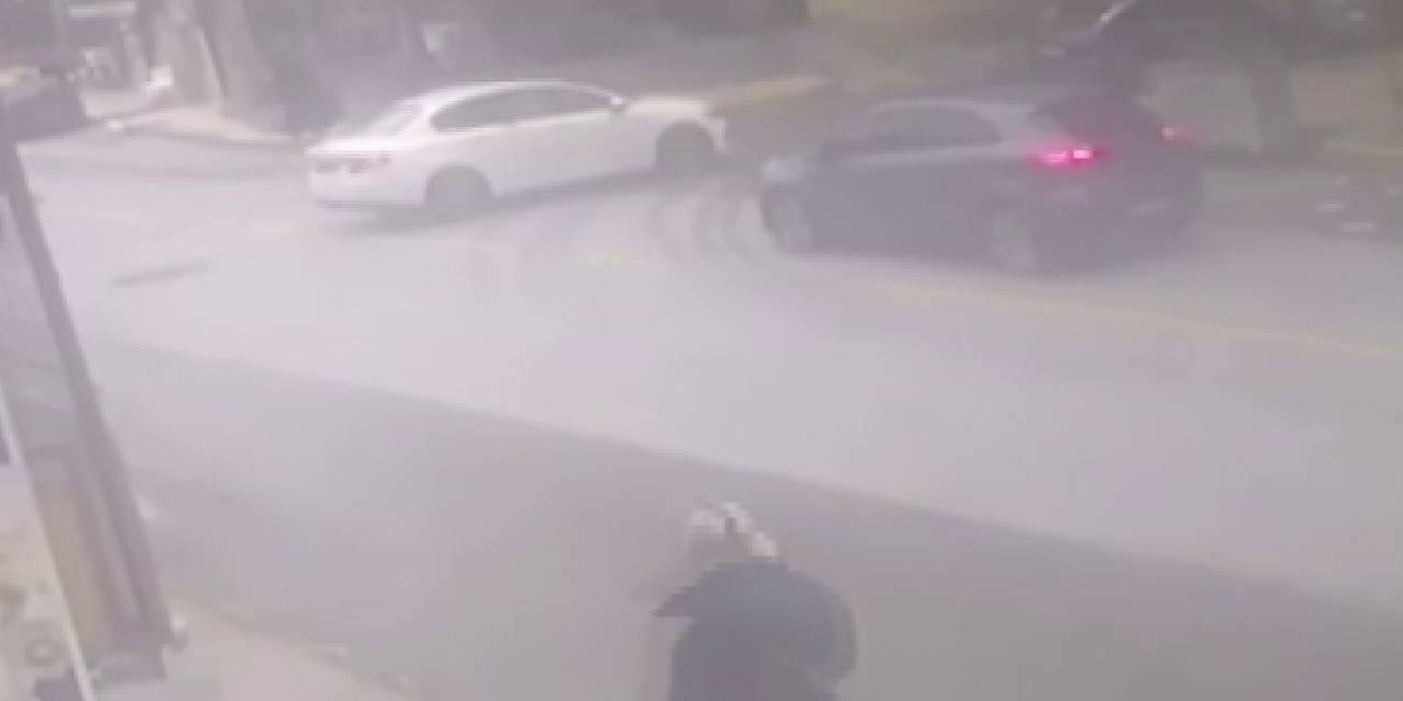 Pendik’te Karşılıklı İki Otomobilini İçindeki Şahıslar Kurşun Yağdırdı
