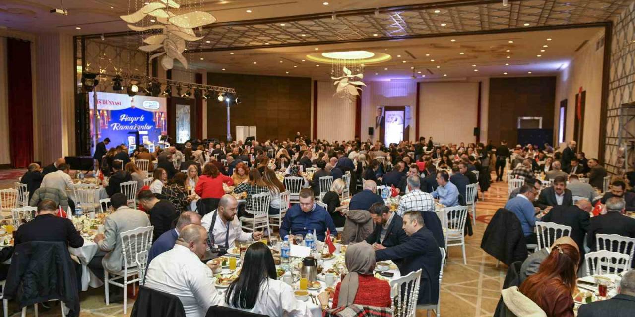 Bozkurt: "sanayiciler Dünyayla Rekabet Edebilir Seviyeye Gelmeli"