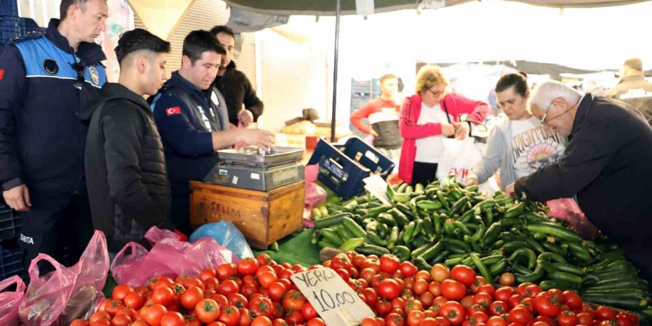 Mersin’de Pazarcı Esnafı Denetleniyor