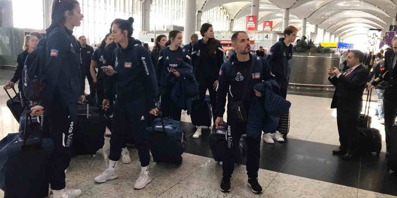 Igor Gorgonzola Novara, İtalya’ya Döndü