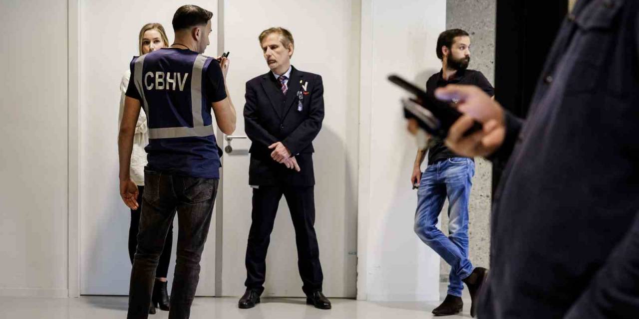 Hollanda’da Temsilciler Binası Binasındaki Bomba İhbarı Asılsız Çıktı
