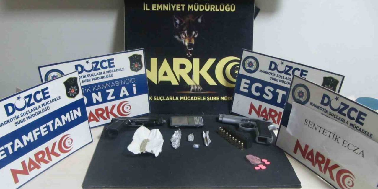 Şüpheli Araçtan Uyuşturucu Çıktı