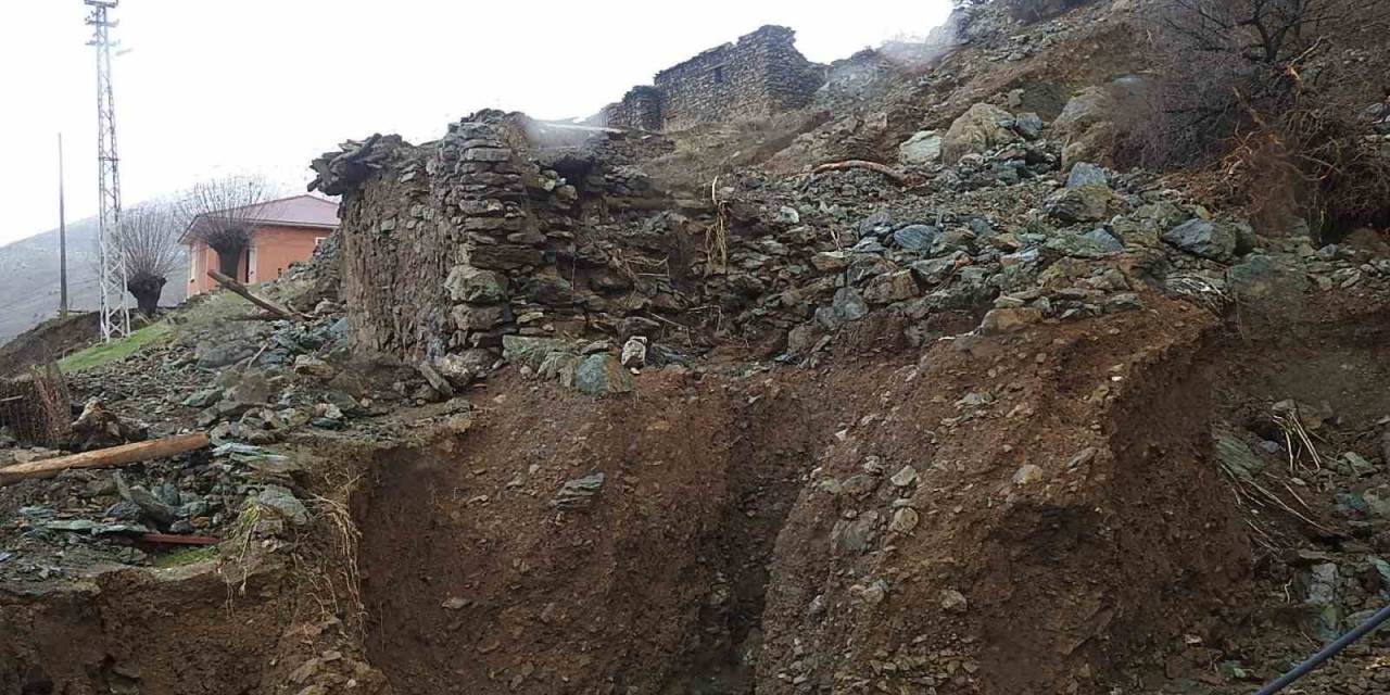 Su Taşkınından Mezra Zarar Gördü