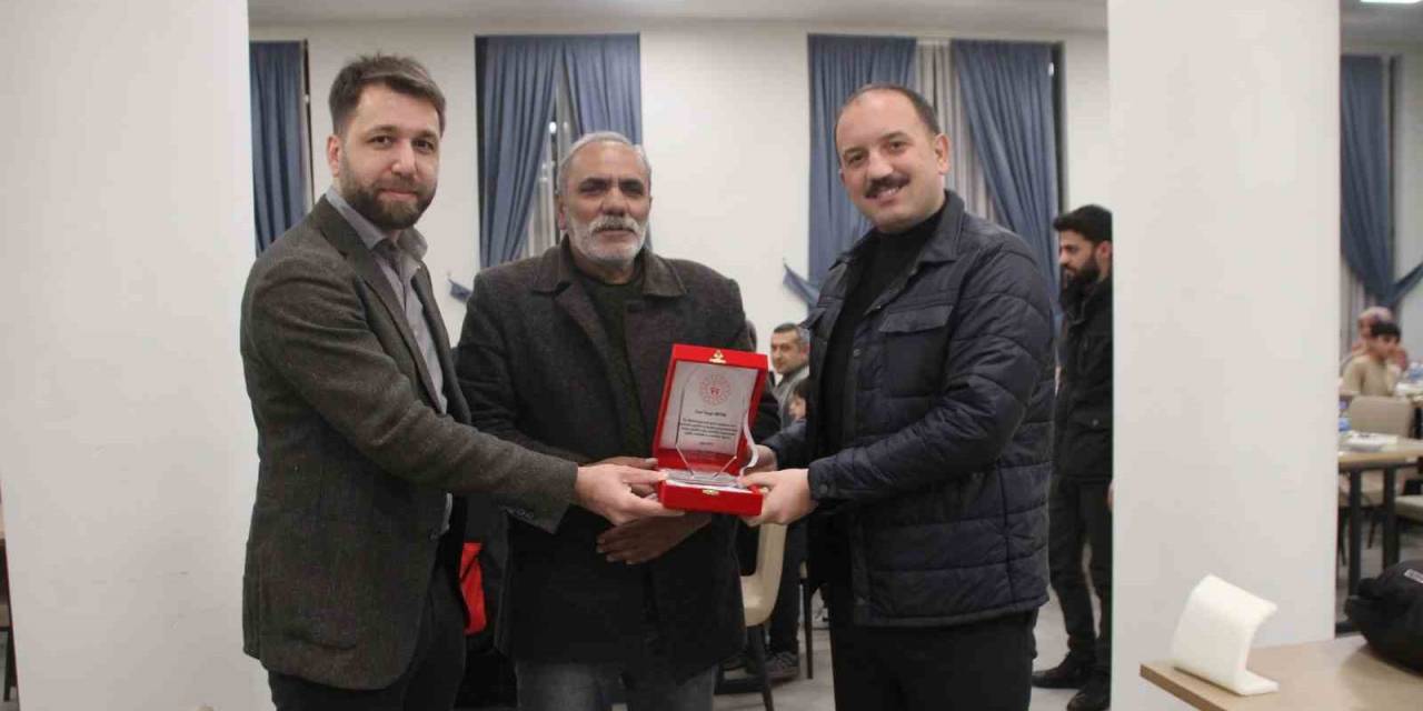 Müdür Özbey’den Gençlik Ve Spor Ailesi İftar Yemeği