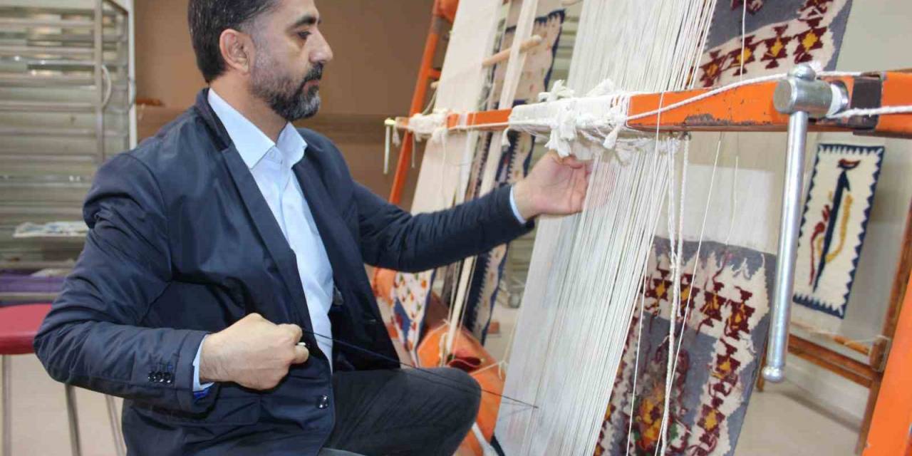 Depremzede Sanatçı Ve Akademisyenden Depremde Zarar Görenler İçin "gönül" Sergisi