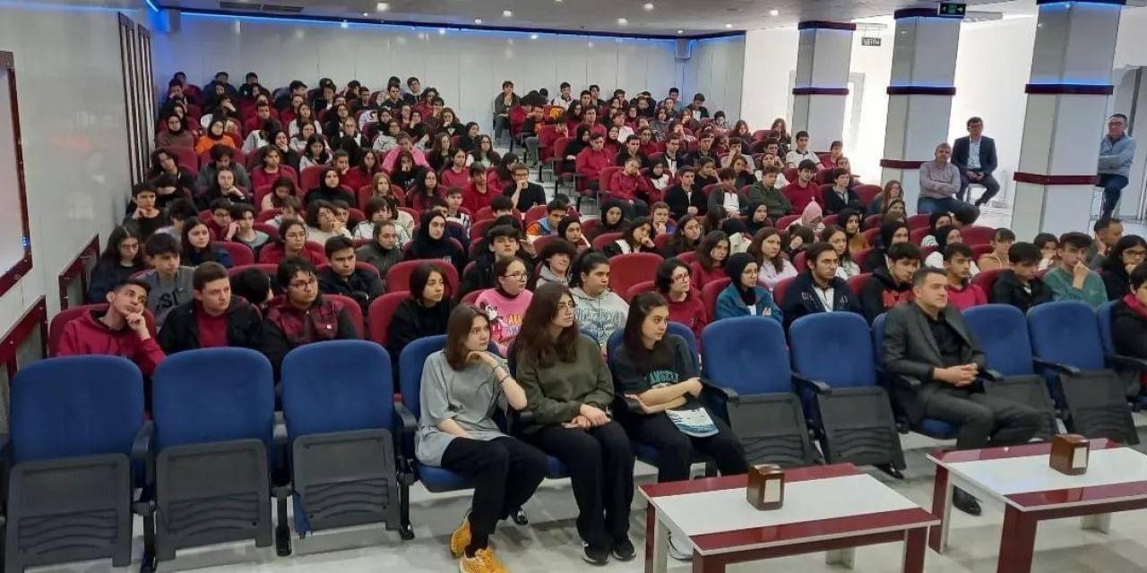 Değerler Eğitimi Konferansları Devam Ediyor
