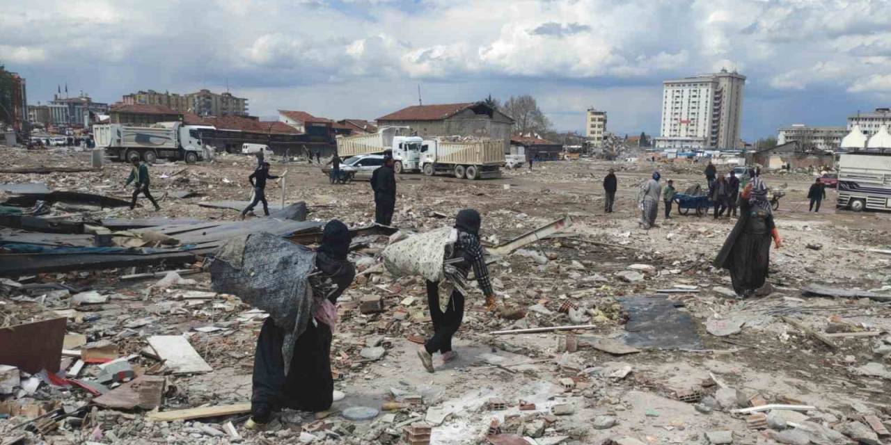 Hurdacıların Tehlikeli Ekmek Parası Mücadelesi
