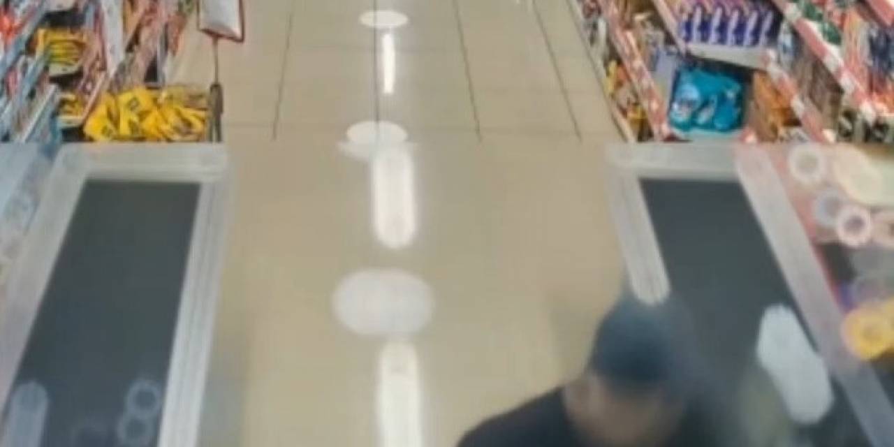 Yüzünde Kadın Çorabıyla Market Soyan Bıçaklı Soyguncu Serbest Bırakıldı