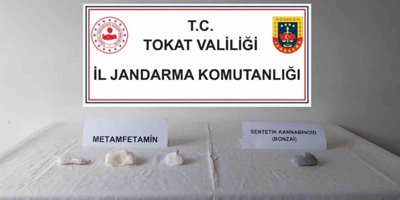 Tokat’ta Arabada Uyuşturucu Yakalandı