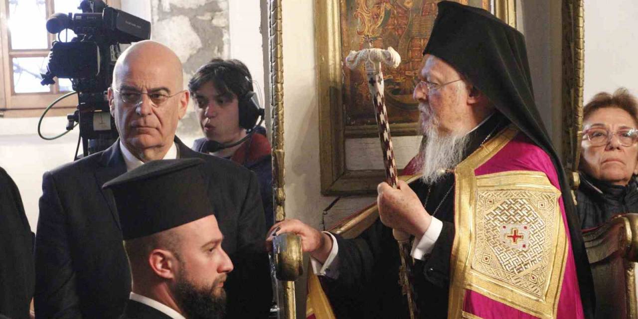 Yunanistan Dışişleri Bakanı Nikos Dendias, Gökçeada’da Patrik Bartholomeos’un Yönettiği Ayine Katıldı