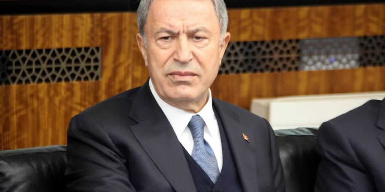 Bakan Akar, Danimarka’da Kur’an-ı Kerim Ve Türk Bayrağına Yönelik Saldırıyı Lanetledi