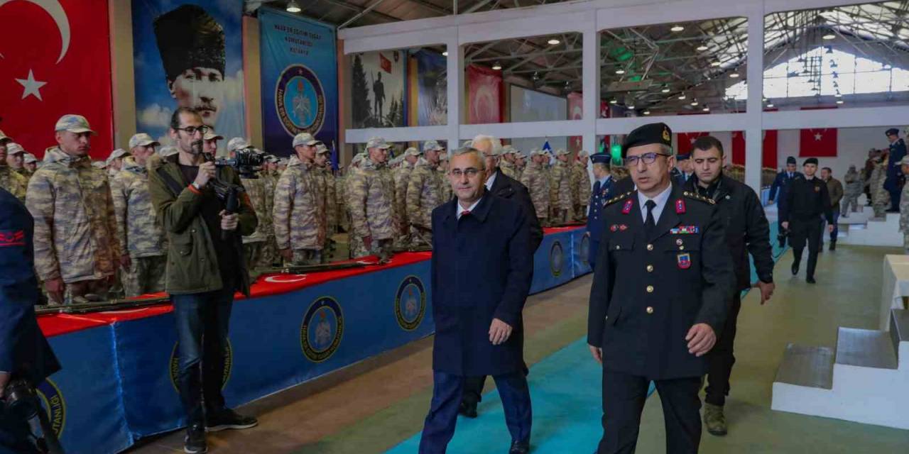 Başkan Alim Işık Sözleşmeli Erlerin Yemin Törenine Katıldı