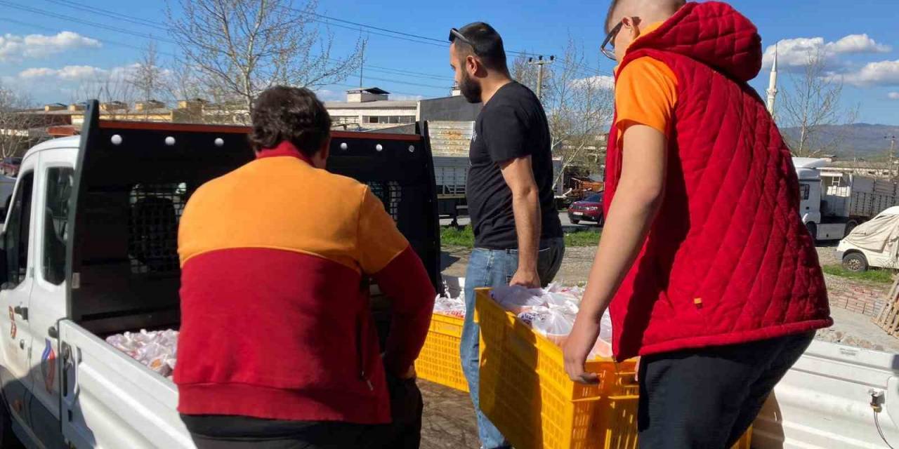 Sındırgılı Galatasaraylılar İftar Geleneğine Bu Yılda Devam Ediyor