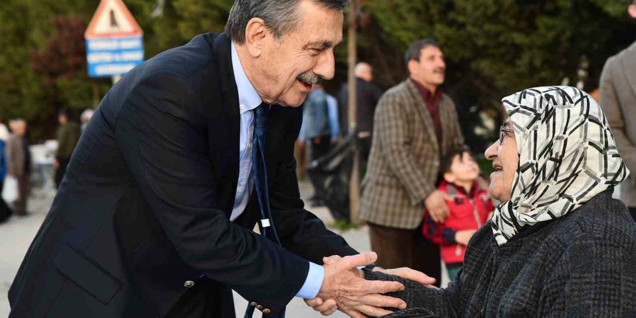 Başkan Ataç İftarda Vatandaşlarla Buluştu