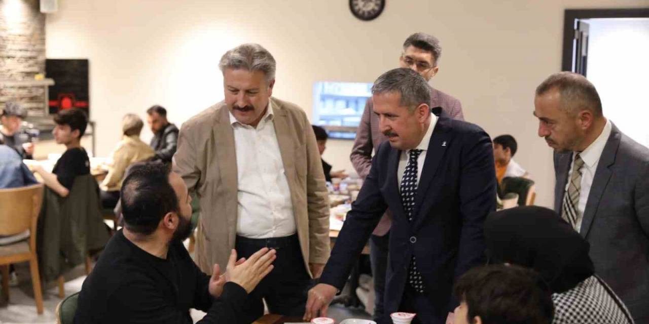 Depremzedeler Melikgazi’de Bir Araya Geldi