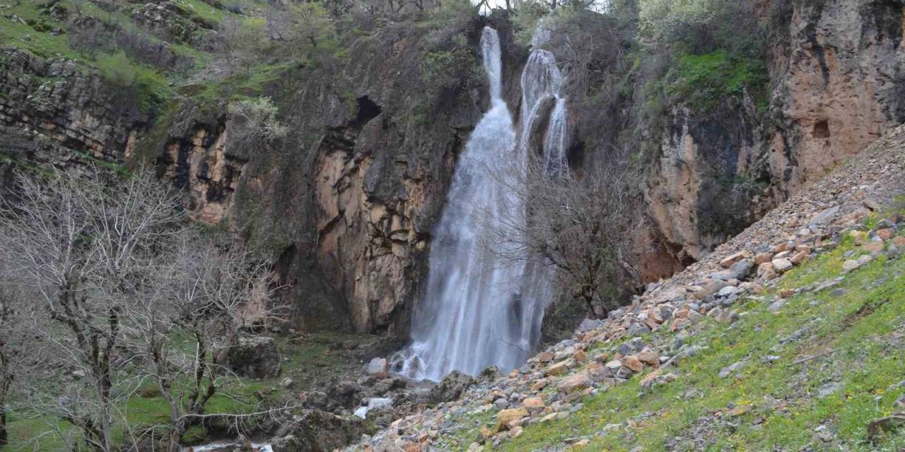 Şırnak’ta Sel Sonrası Dev Şelale Oluştu