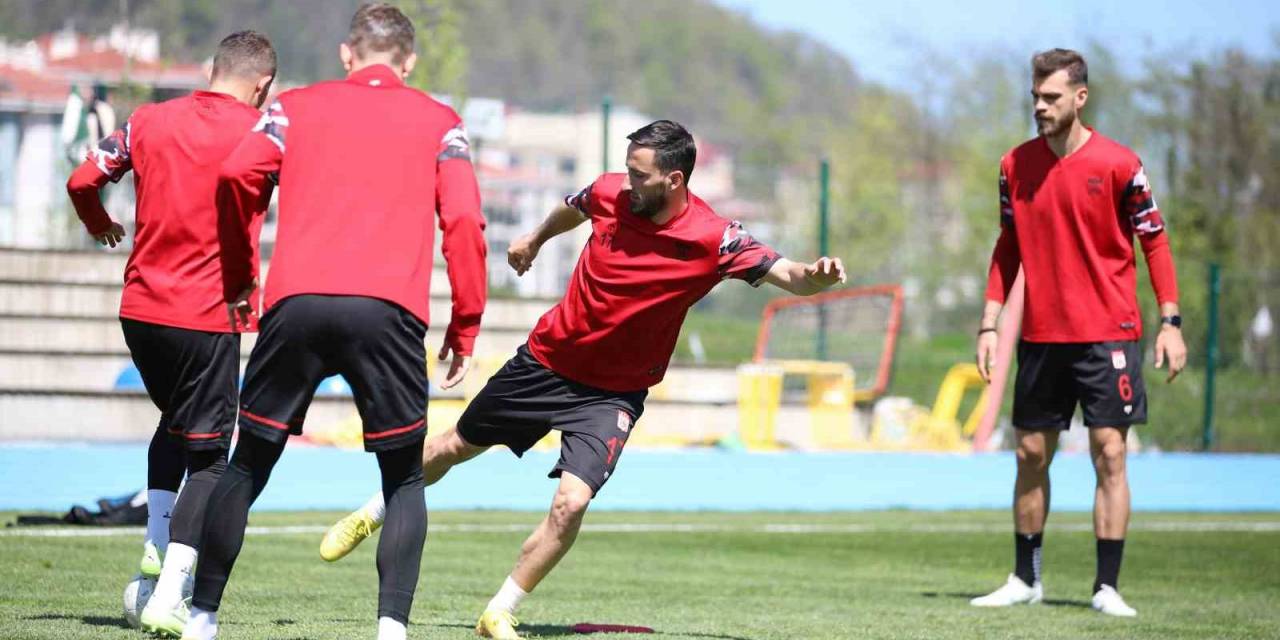 Sivasspor, Giresunspor Maçının Taktiğini Çalıştı