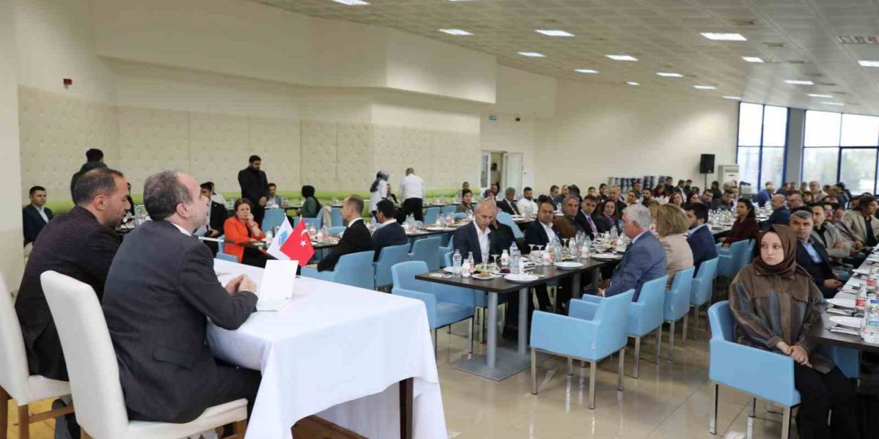 Rektör Ve Belediye Başkanı Söyleşiye Katıldı