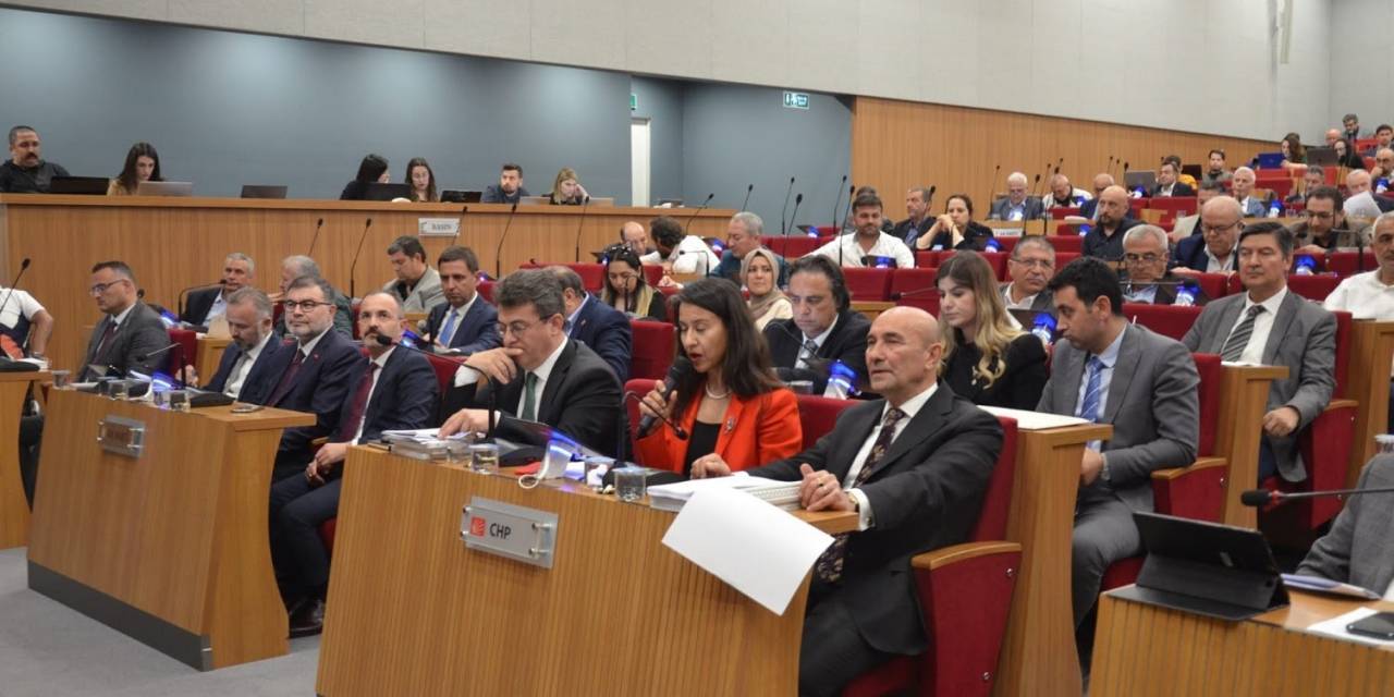 Ak Partili Saygılı, İzmir Büyükşehir Belediye Meclisi Toplantısına Katıldı