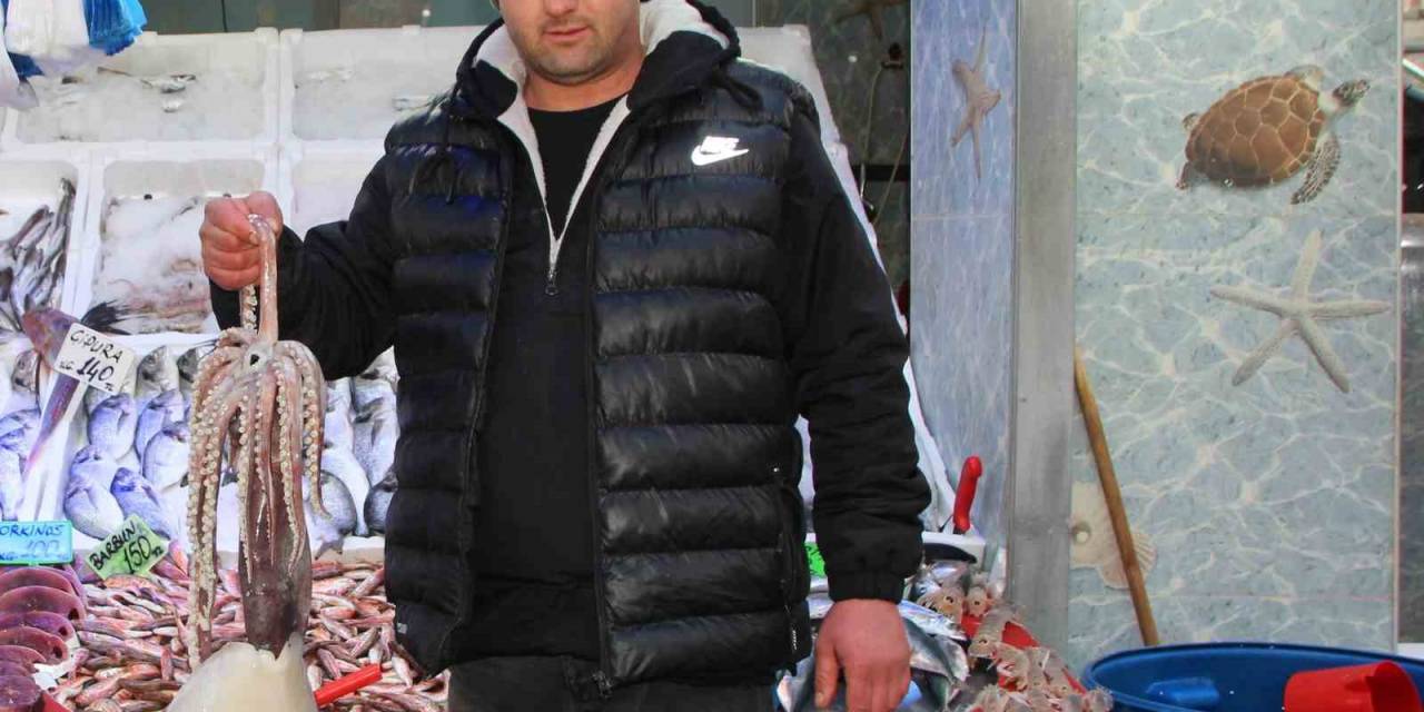 Sezonun Son Günü Tezgahlar Boş Kaldı