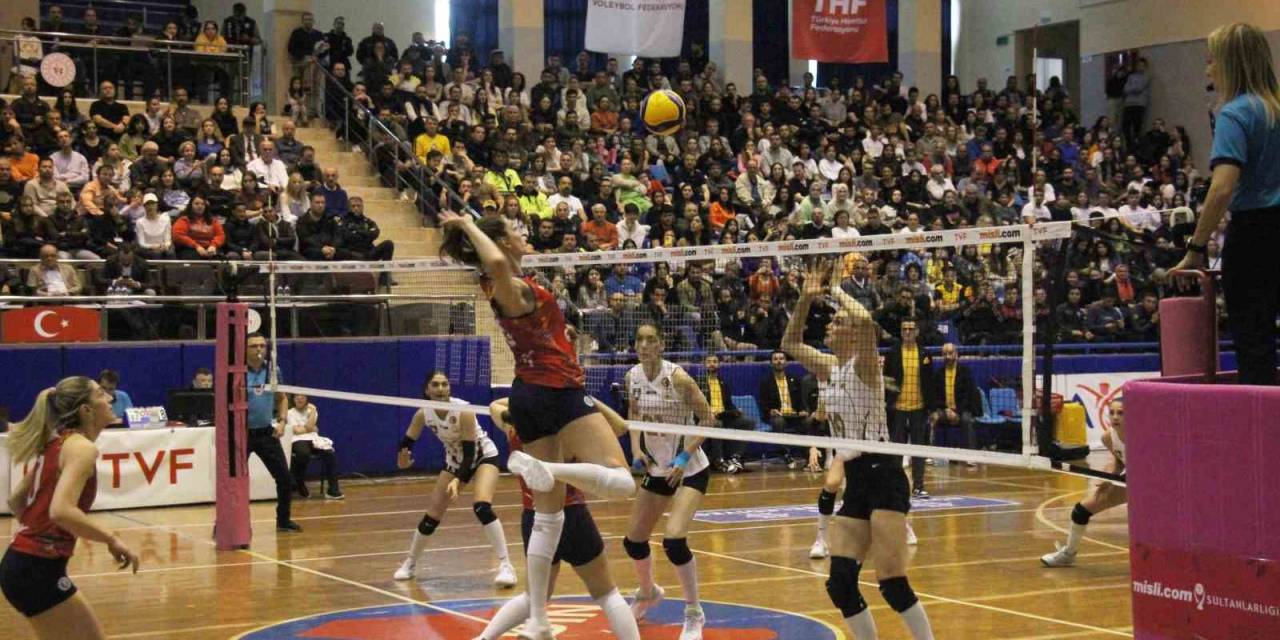 Sultanlar Ligi: Aydın Büyükşehir Belediyespor: 0 - Vakıfbank: 3