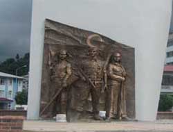 Çayeli'ne Şehitler Anıtı