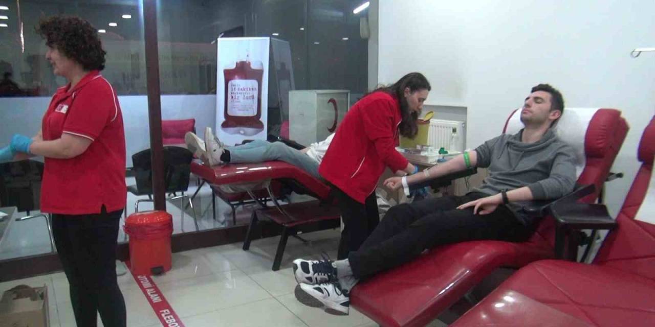 Oruçlu Vatandaşlar İçin İftar Sonrası Kan Bağışı Kampanyası